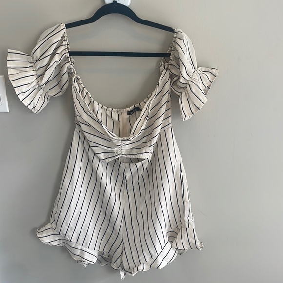 Striped Boohoo romper - Picture 1 of 3